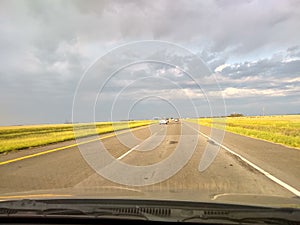 Carreteras rutas verde nublado el cielo 