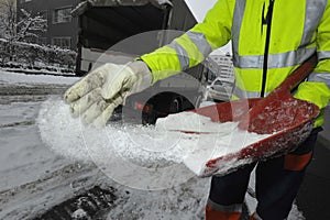 Road salt for gritting paths and roads