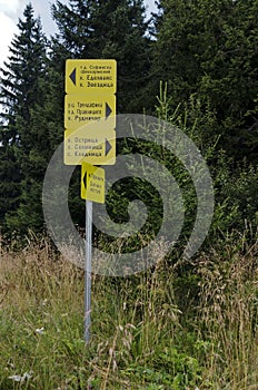 Road sign, direction to different places, Gold bridges