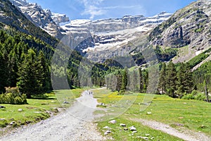 Road to Cirque de Gavarnie photo