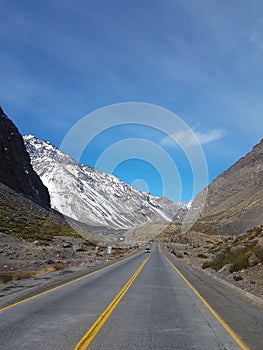 The road to Mendoza, Andes ahead