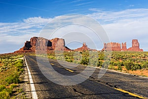 Road to Monument Valley in Utah
