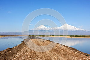 Road to Mount Ararat lakes through