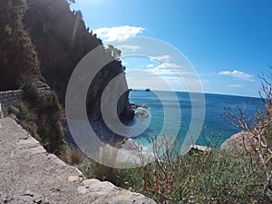 The road to the sea, jog along the coastline