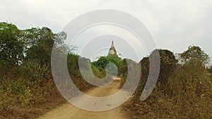 Road to the Shwesandaw Pagoda, Bagan