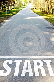 Road with white start sign