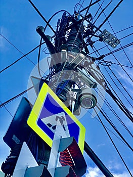 Roadpost Pole Overloaded