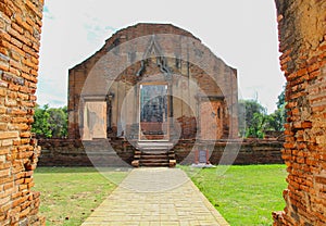 Roadto Ayudhya temple