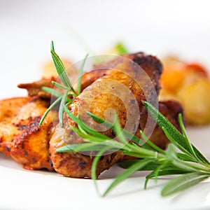 Roast chicken wings with rosemary