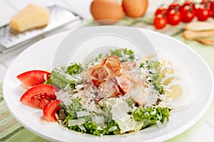 Roast Ham in Fresh Salad with Egg and Tomato Slice