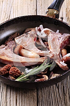 Roast lamb chops and mushrooms