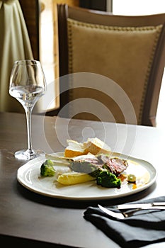 Roast lamb with vegetables