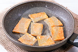 Roast pumpkin in the frying pan