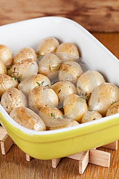 Roasted baby potatoes with thyme