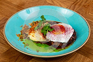 Roasted beefsteak with egg