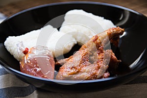 Roasted chicken wings with sticky rice