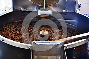 Roasted coffee beans