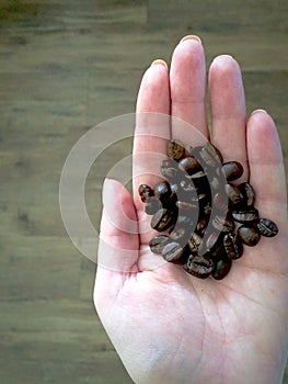 Roasted coffee beans