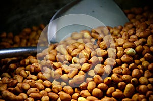 Roasted ground nuts