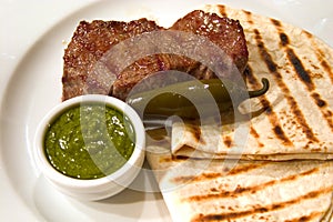 Roasted meat with flatbread