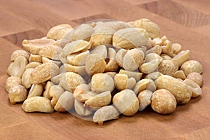 Roasted peanuts