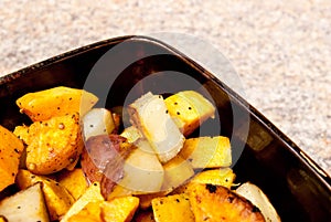 Al forno patate cubi 