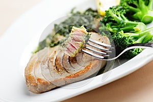 Roasted tuna steak