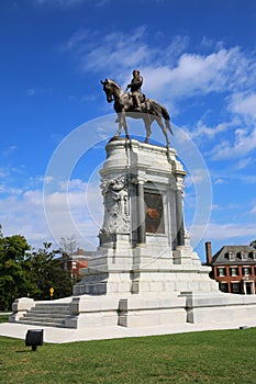 Robert E. Lee Monument, Vertical View