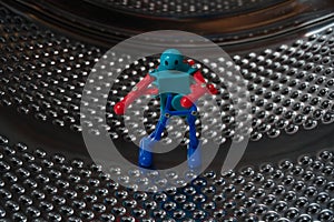 robot dancing in a basket pattern