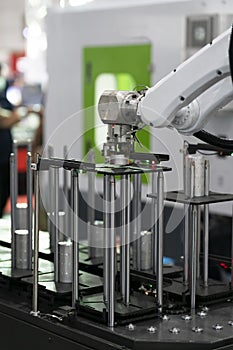 Robot programming arm in automation system