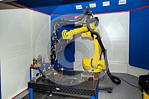 Robot welding equipment