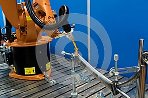 Robot welding equipment