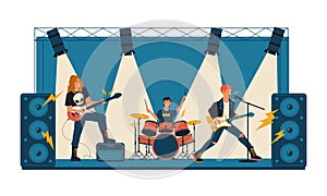La roccia. metallo gruppo musicale musica sul fase illuminato secondo il nostro consiglio. gioventù musicale. popolare 