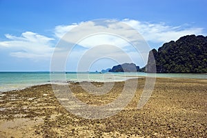 Rock and sand at Ao Num Mao pier