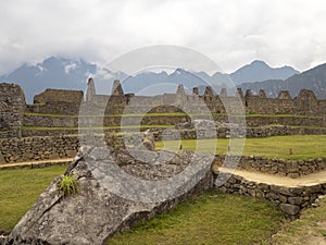 Rock used to fabricate Machu picchu buildings