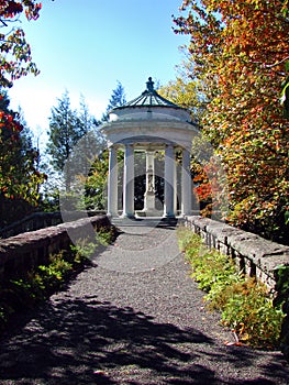 Rockefeller Mansion 03 Garden Statue and Pathway