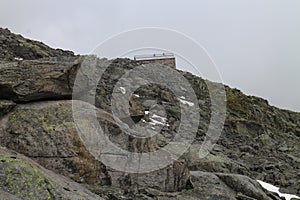 Rocks and Neue Prager HÃ¼tte hut, Grossvenediger