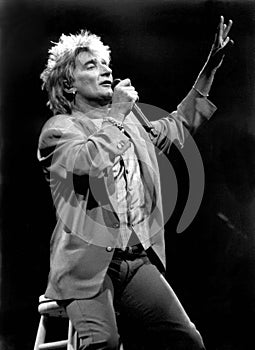 Rod Stewart performs in the Round at the Centrum, Worcester, MA 1995 by Eric L. Johnson Photography