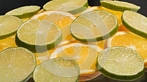 Rodajas de naranja y limon