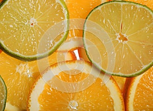 Rodajas de naranja y limon