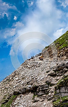 Rohtang La pass Traffic jam of cars