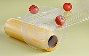 Roll of transparent film for wrapping food