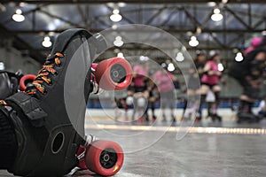Rodillo casco de seguridad patinador rechazar 