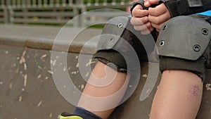 Rollerblade equipment kneecap wrist pad protection