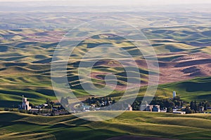 Rolling Palouse Hills: Scenic Rural Beauty and Land in Nature