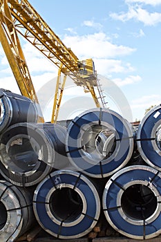 Rolls of cold-rolled galvanized steel