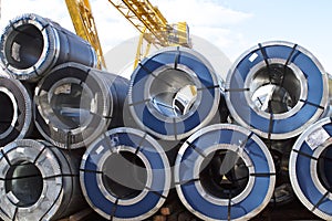 Rolls of cold-rolled galvanized steel