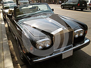 Rolls Royce Corniche photo