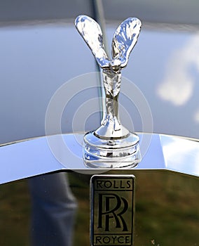 Rolls Royce insignia.