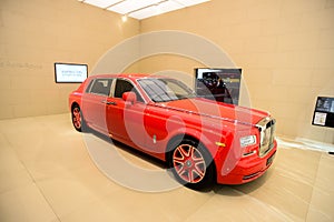 Rolls-Royce Phantom LWB Louis XIII